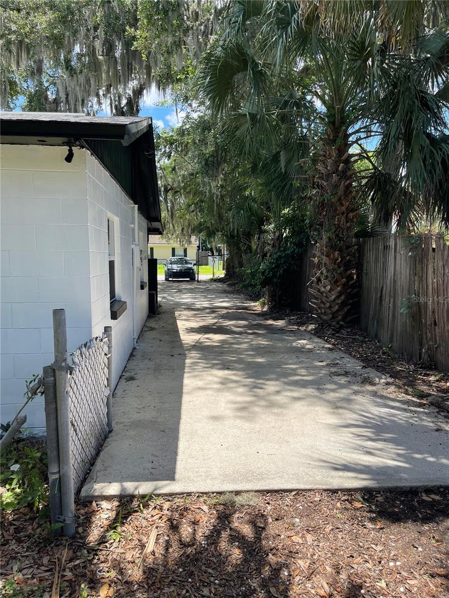 1139 Woodside Drive, FL