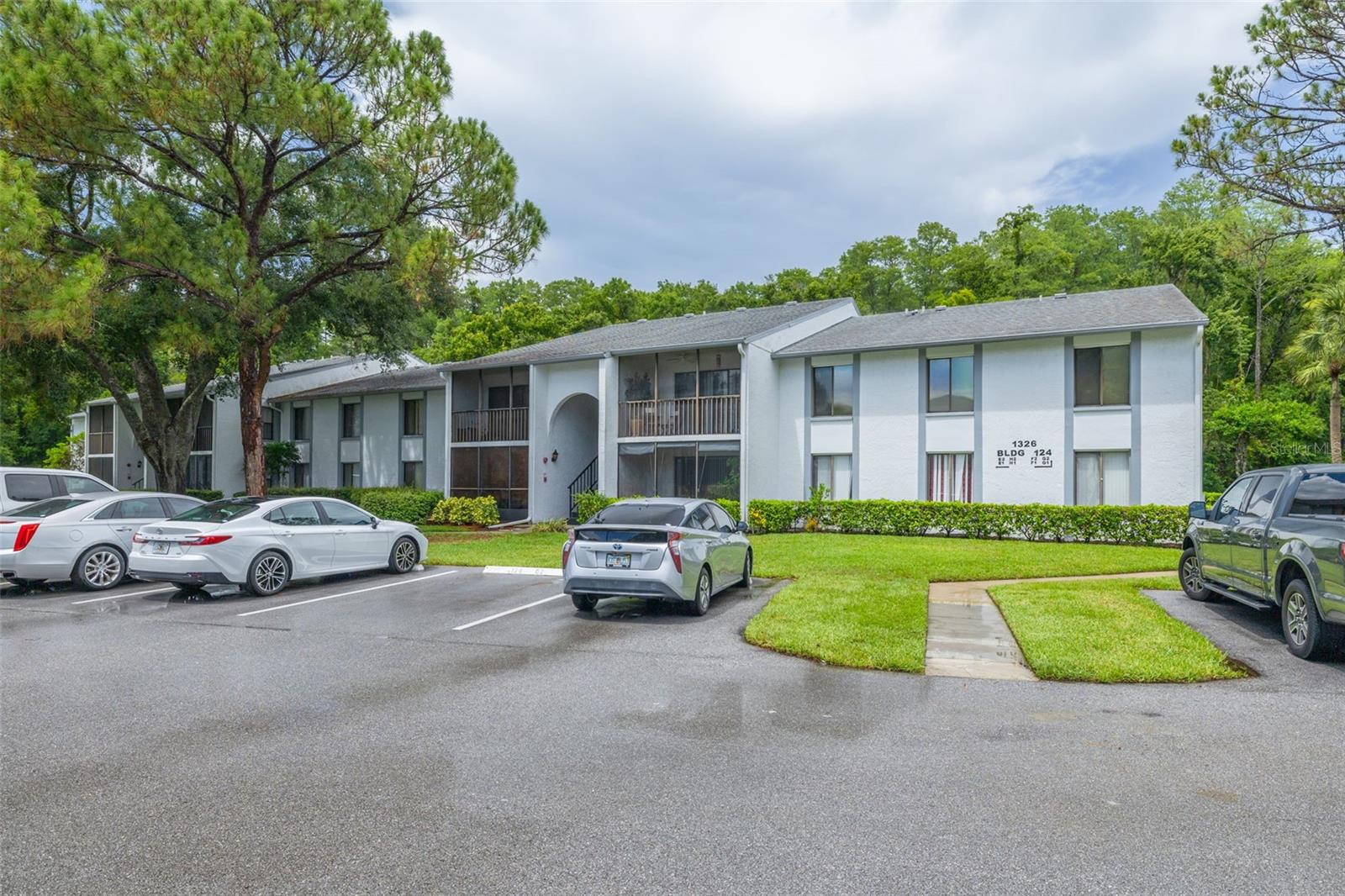 1326 Pine Ridge Circle, FL