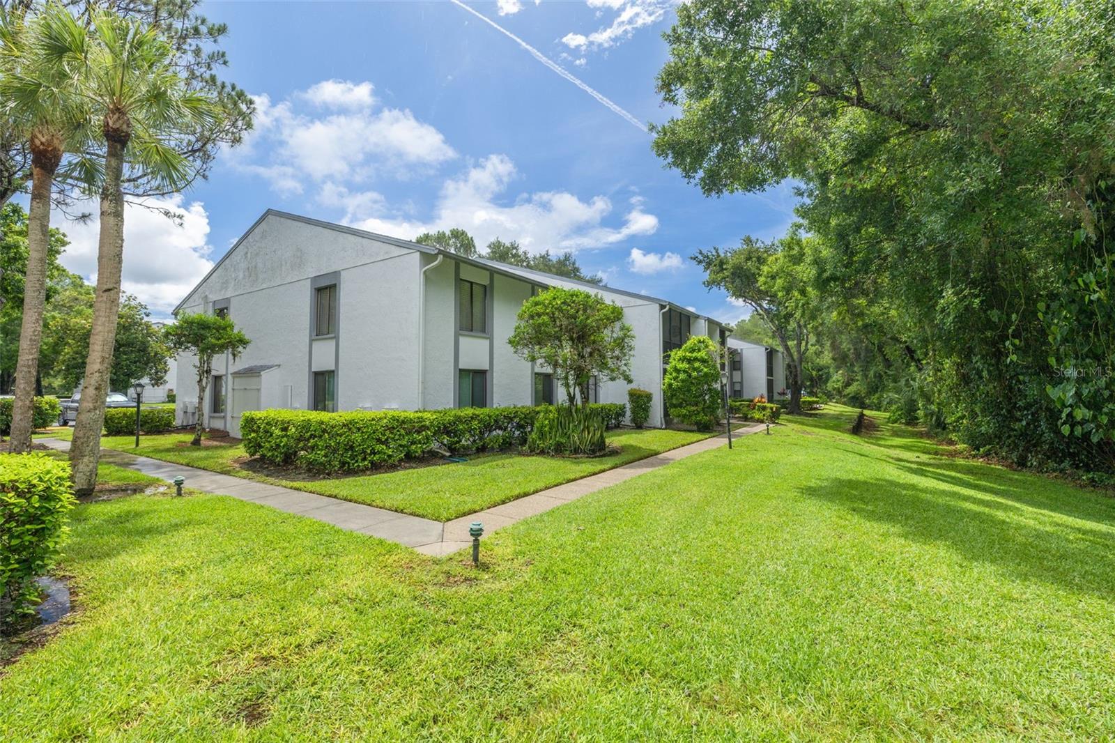 1326 Pine Ridge Circle, FL
