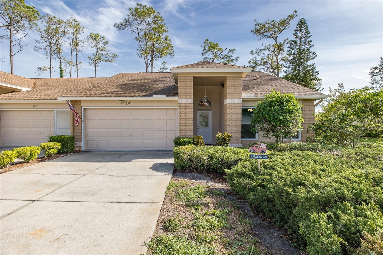 9519 Scenic Pine Court, FL