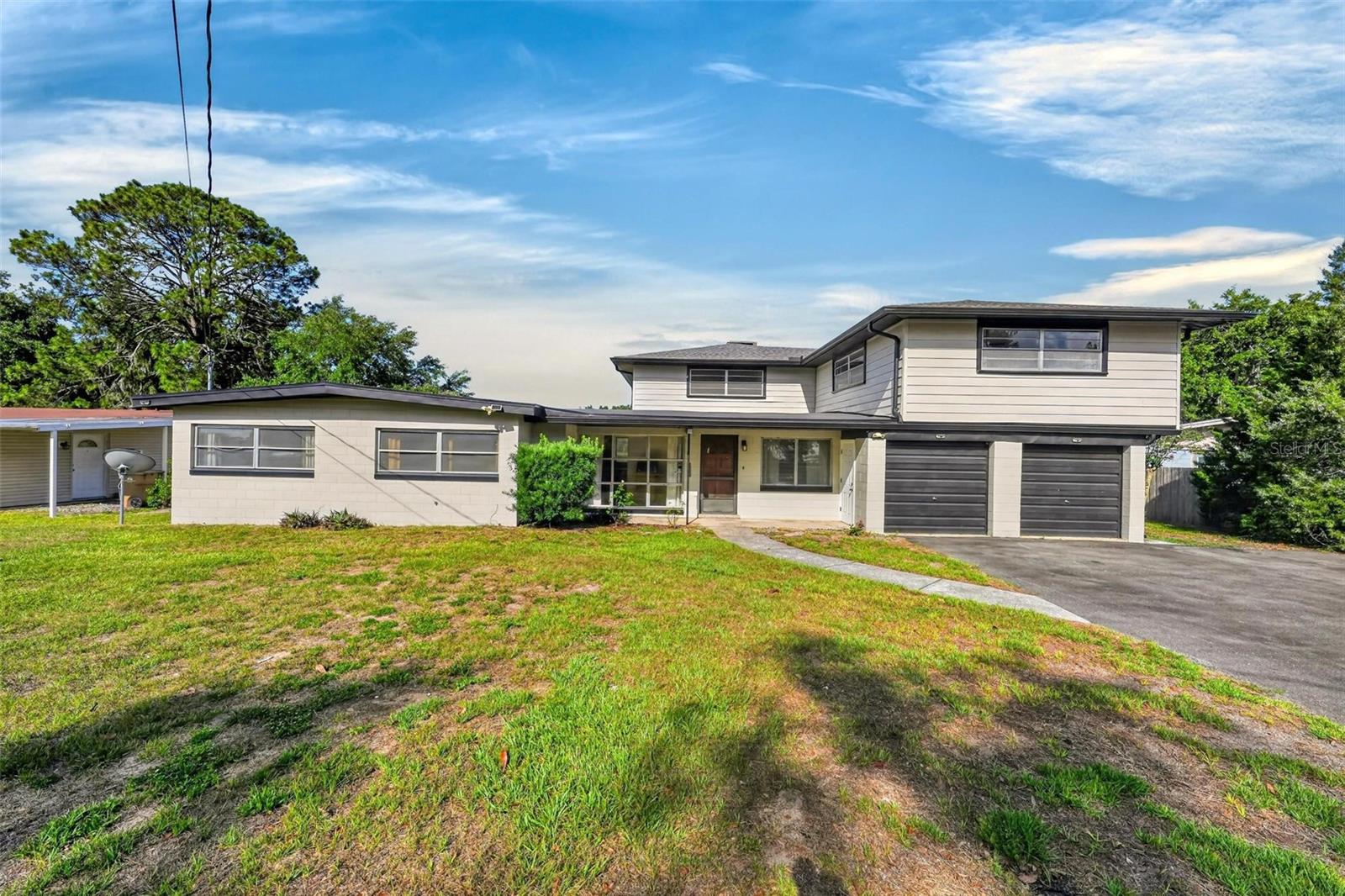 710 Twin Oaks Ln, FL