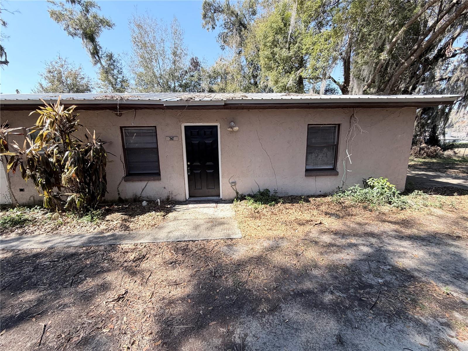 670 Garden St, FL