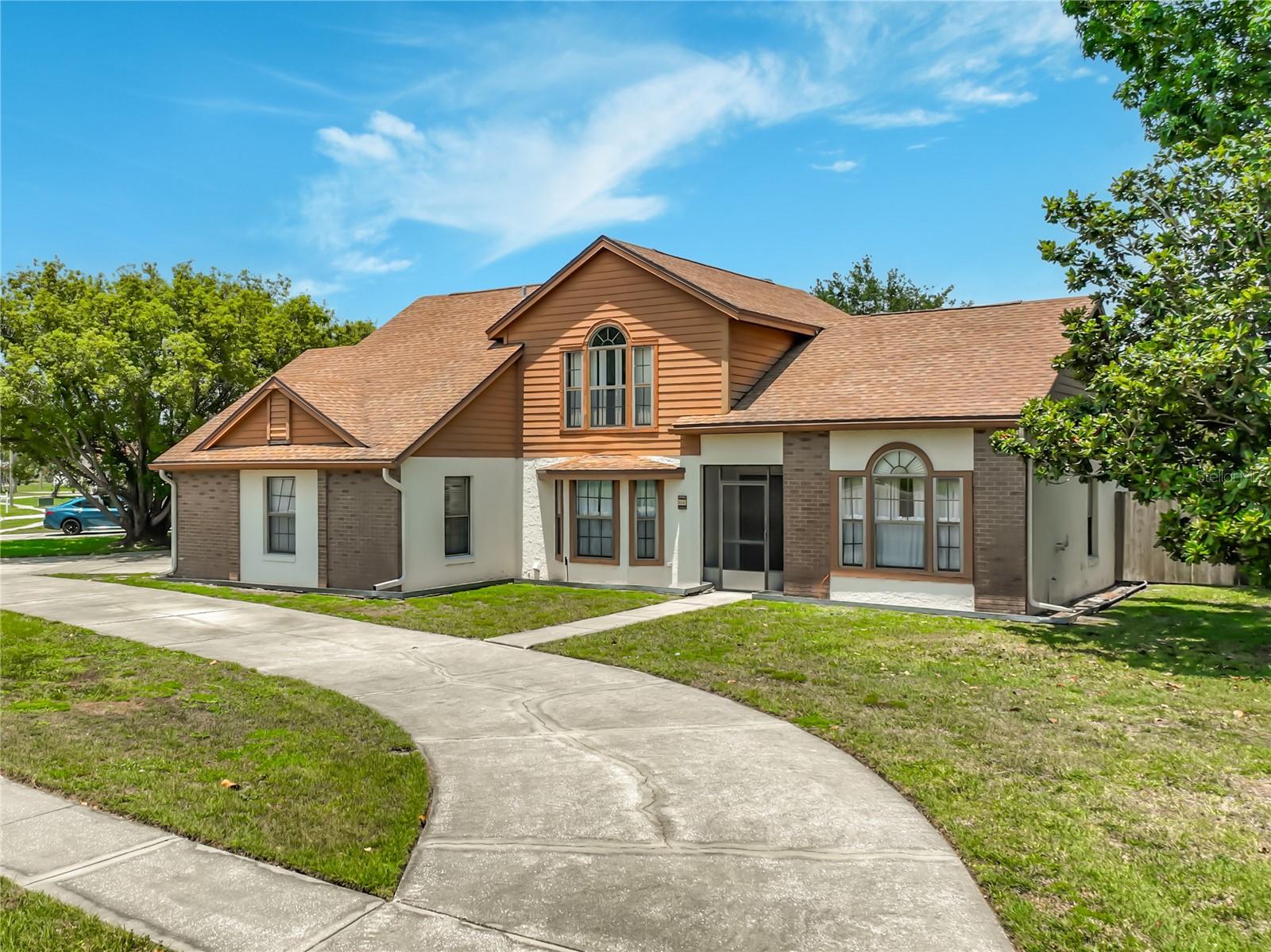 2205 Fairmont Circle, FL
