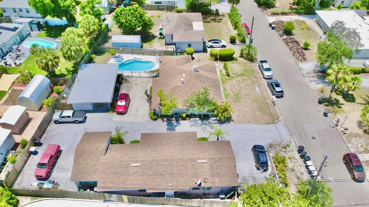 411 Pleasant Street, FL