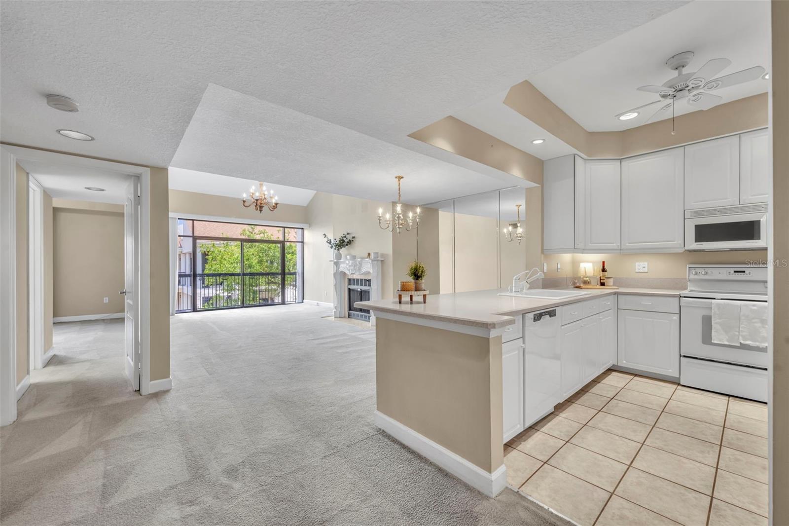 300 Carolina Avenue, FL