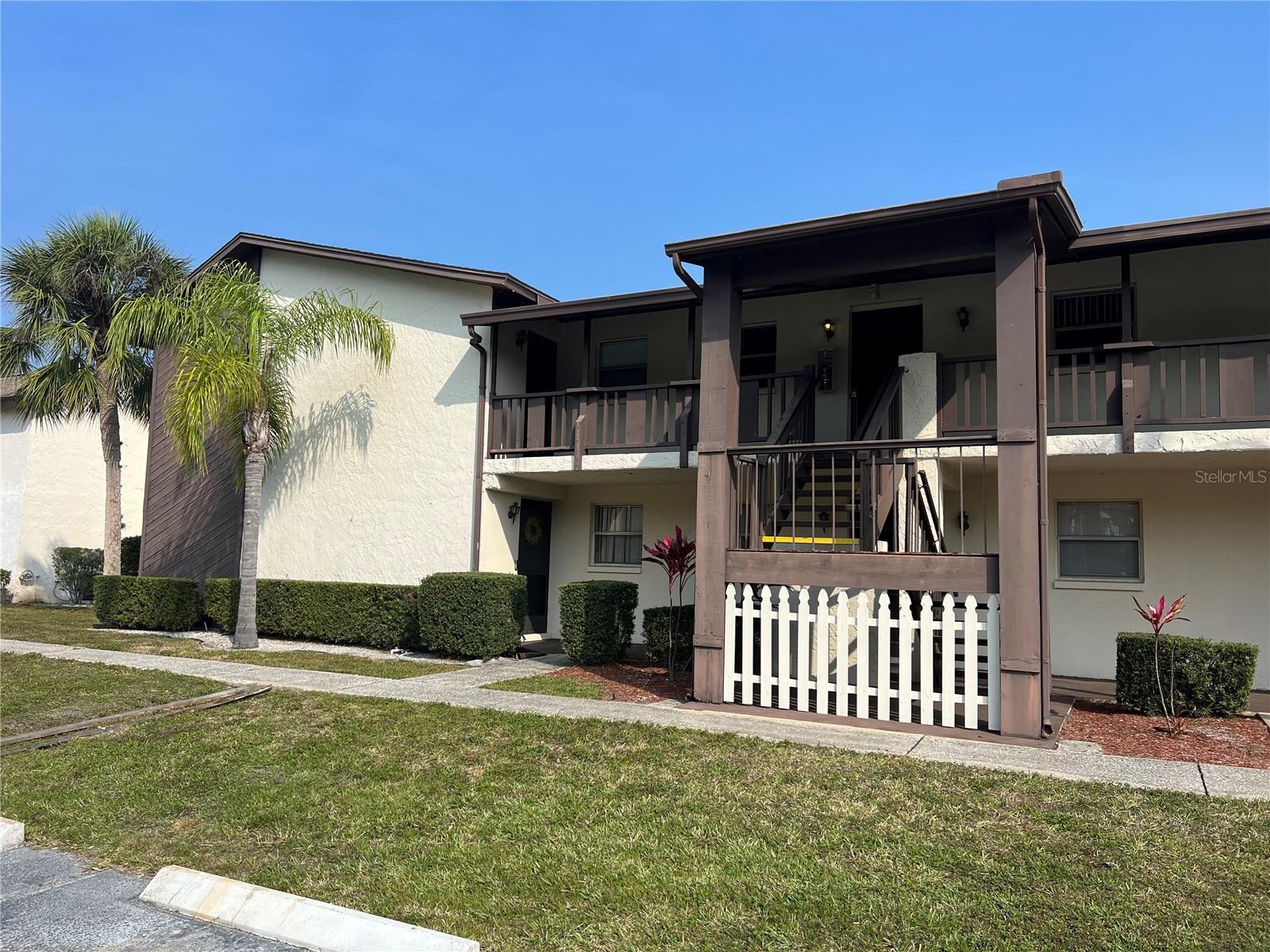 5521 Bay Blvd #105, FL
