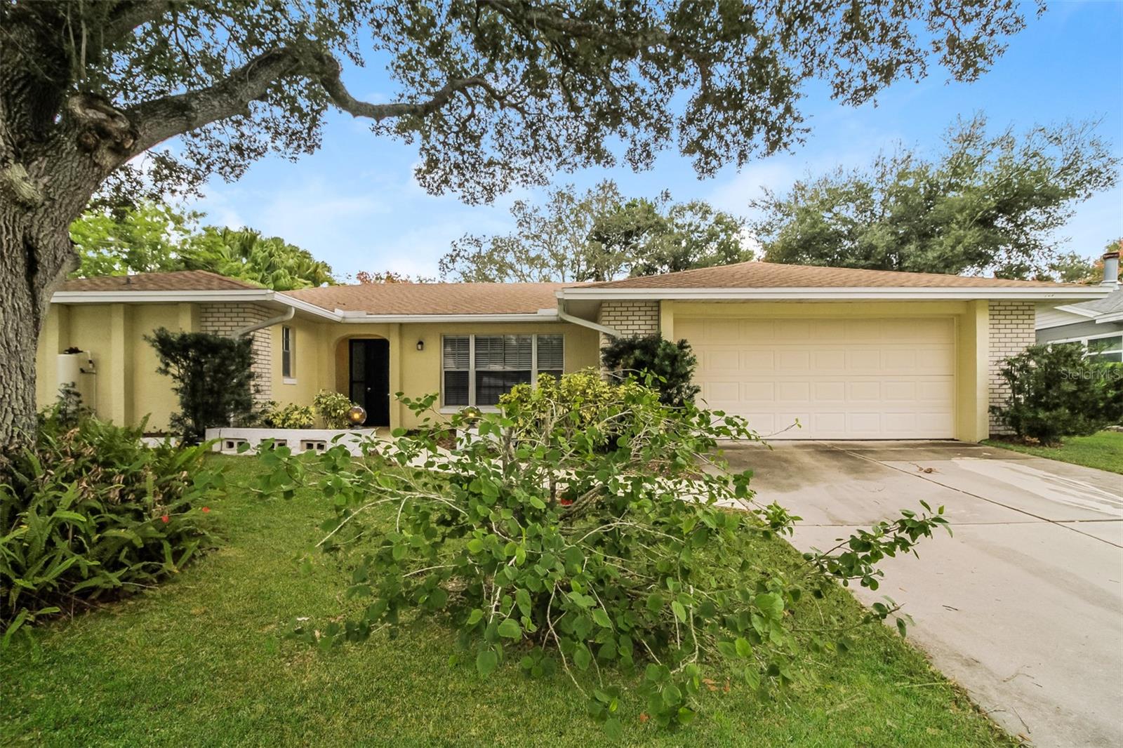 745 Little Wekiva Cir, FL