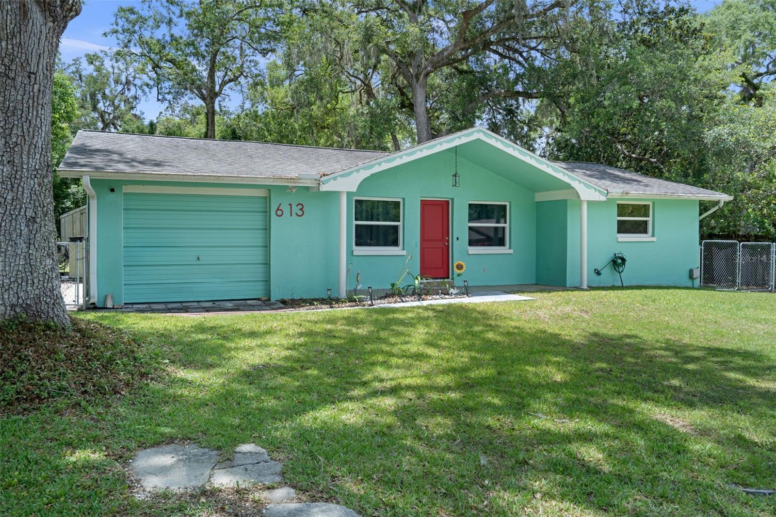 613 Holley Street, FL