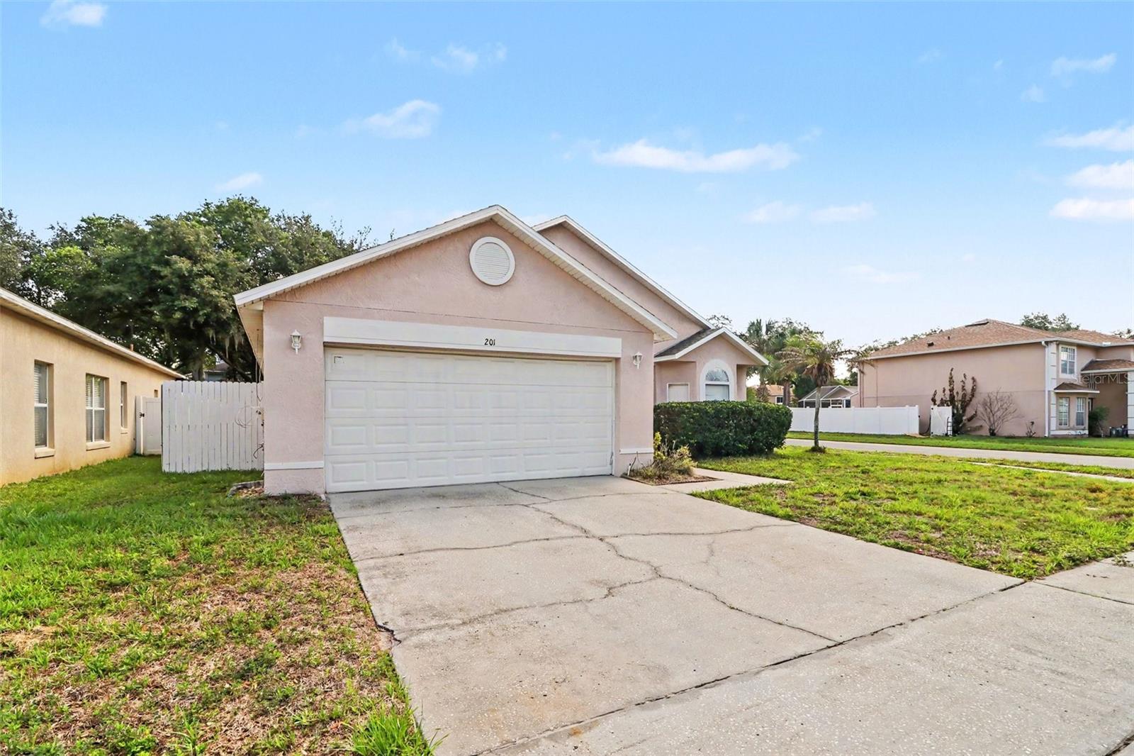 201 Lancer Oak Drive, FL