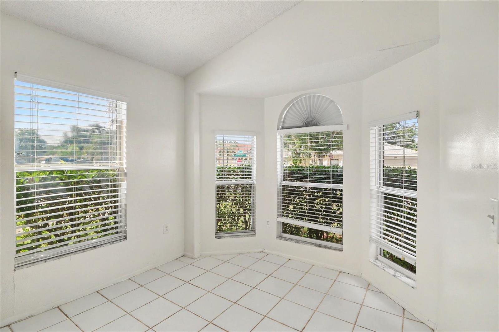 201 Lancer Oak Drive, FL