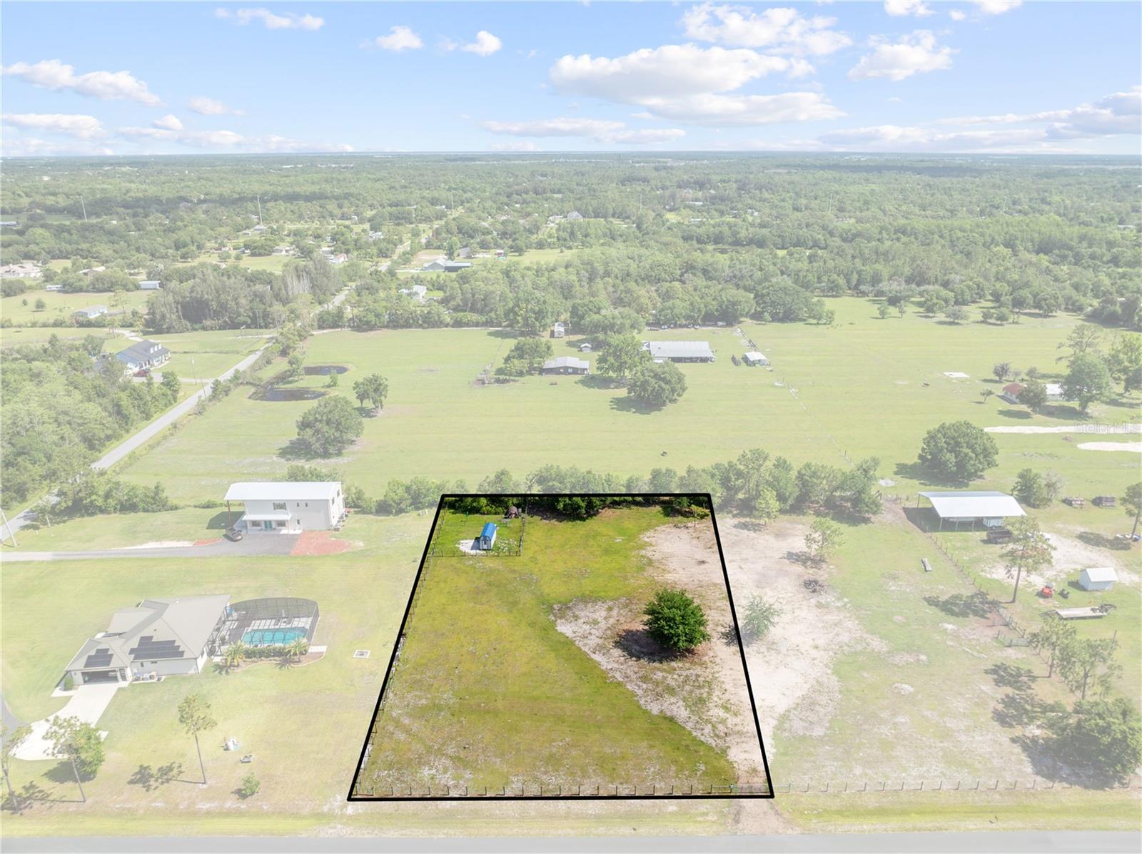 Hunting Lodge Dr, FL