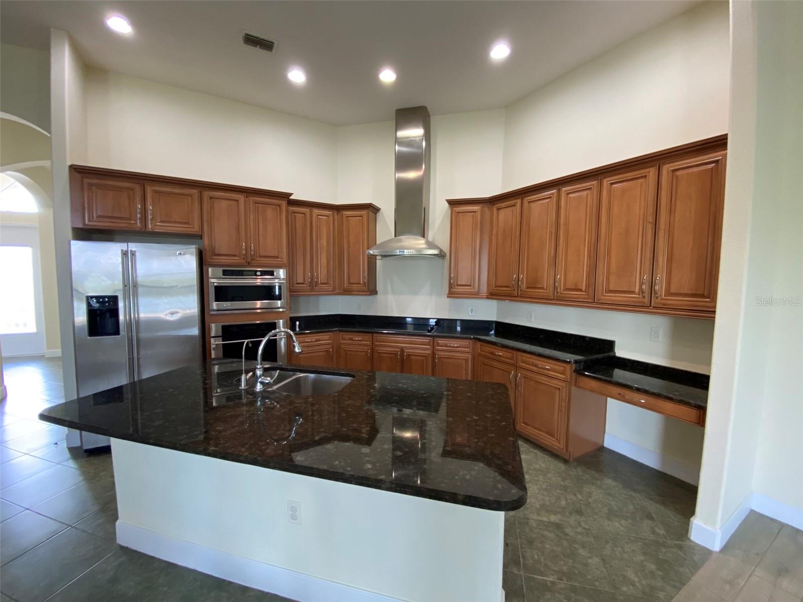 760 Holly Springs Terrace, FL
