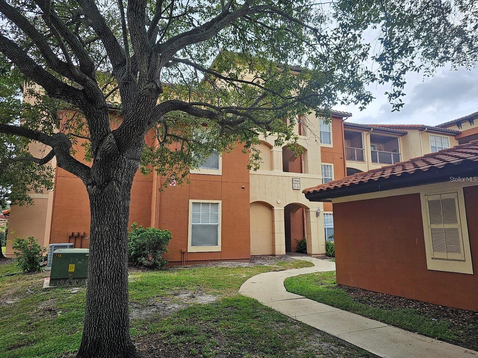 5506 Metrowest Boulevard, FL