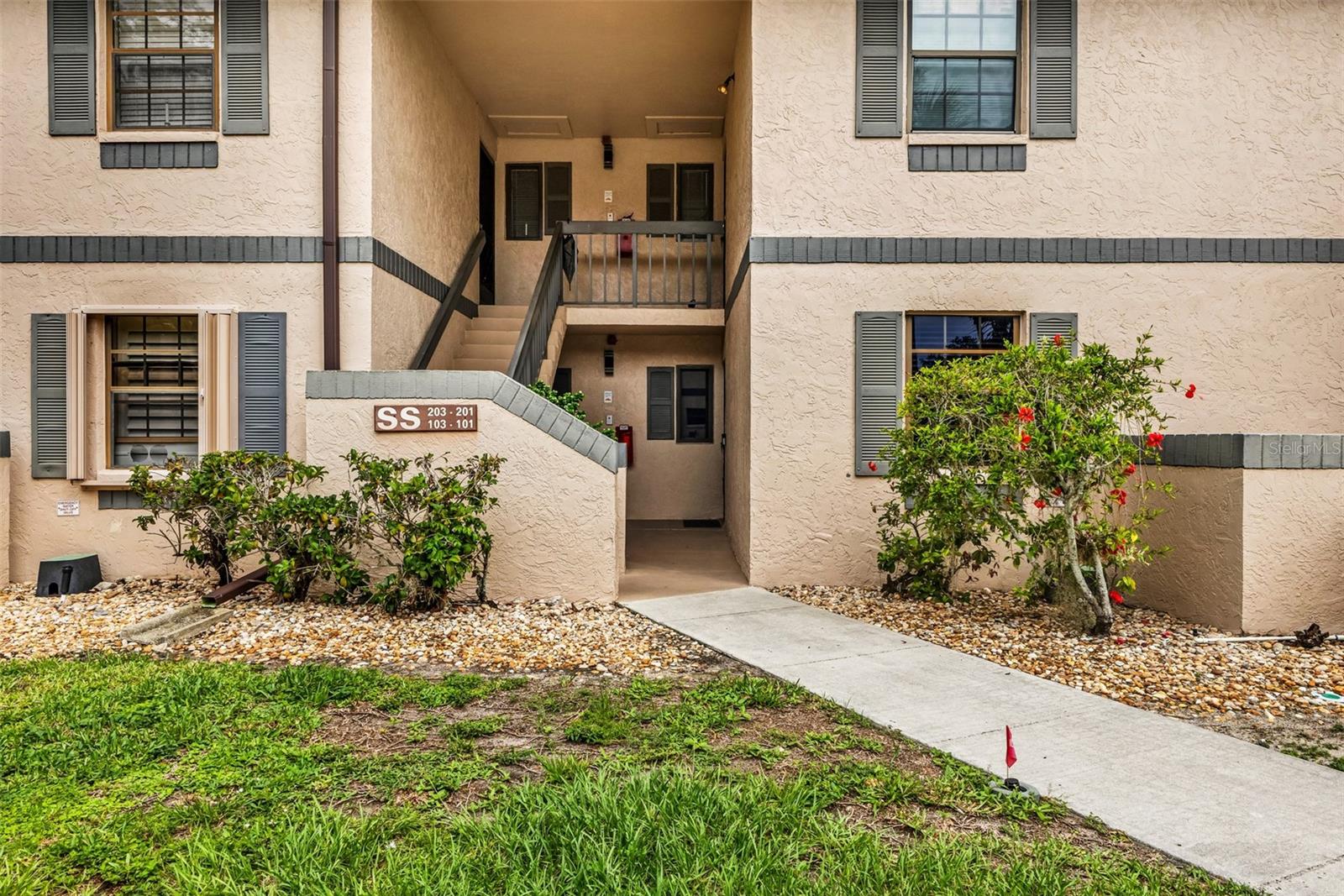19505 Quesada Avenue, FL