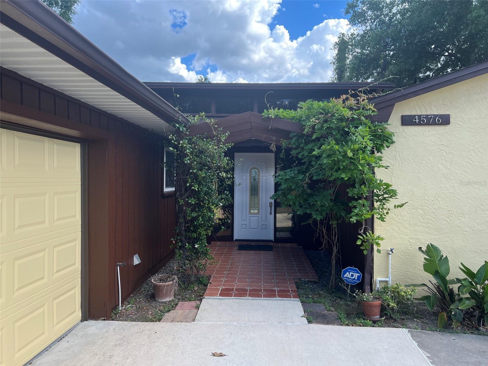 4576 North Lane, FL