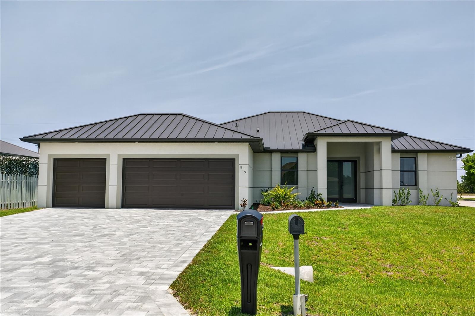 819 16th Terrace, FL