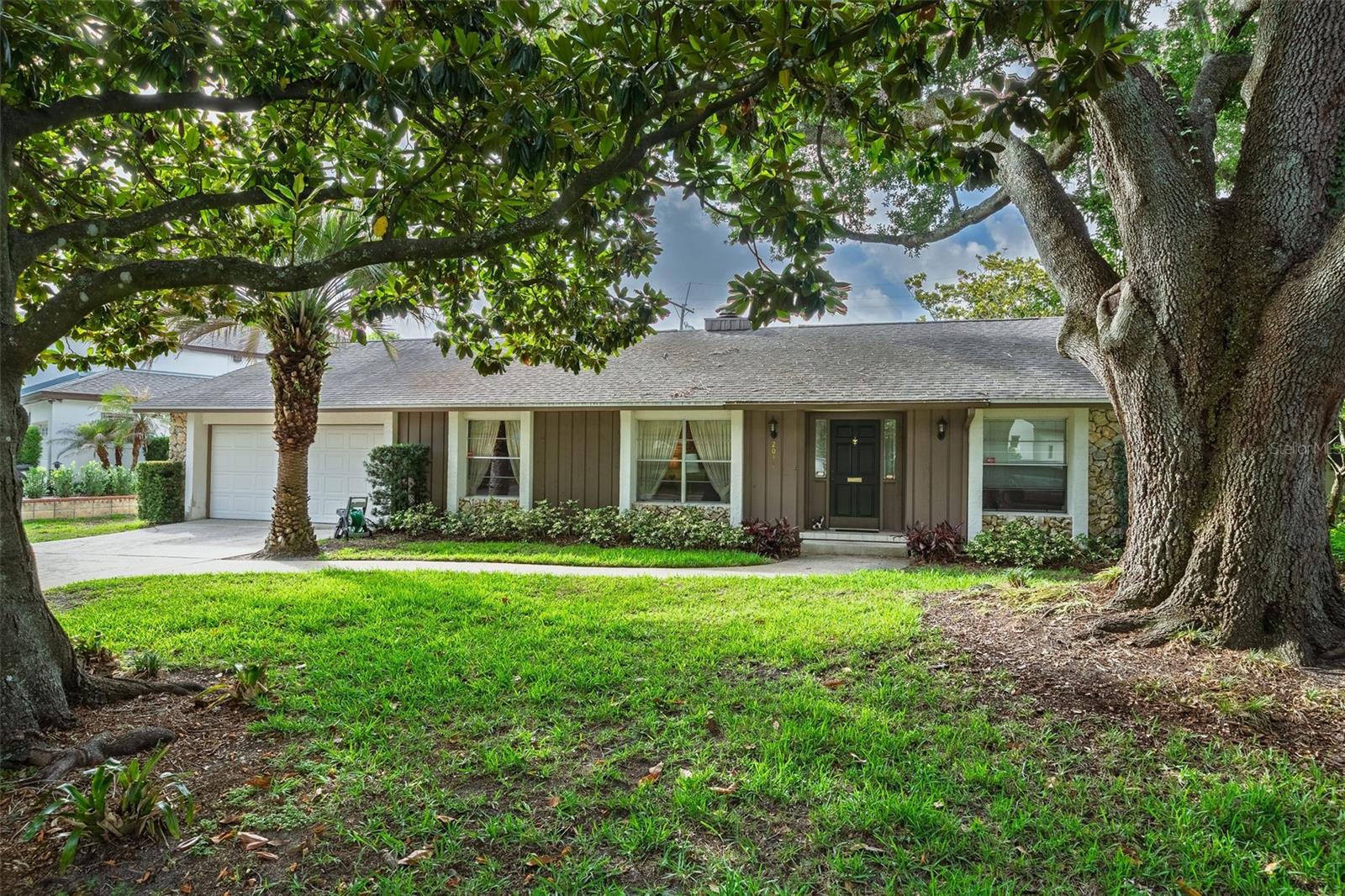 2030 Companero Avenue, FL