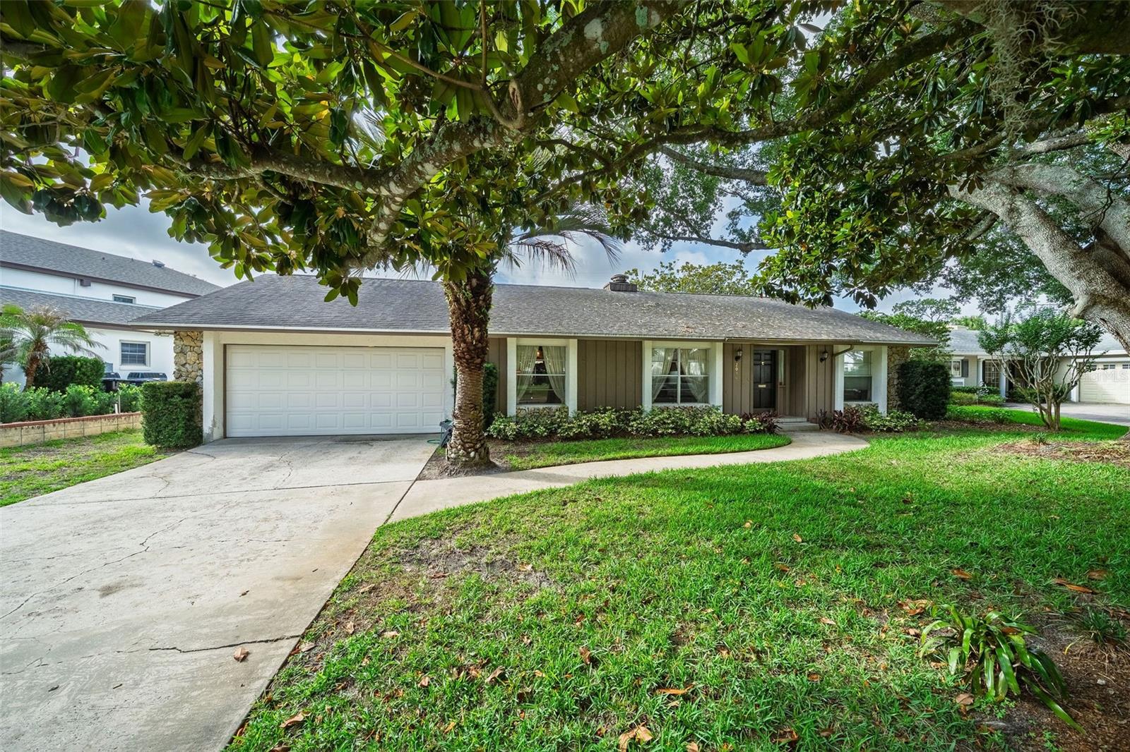 2030 Companero Avenue, FL
