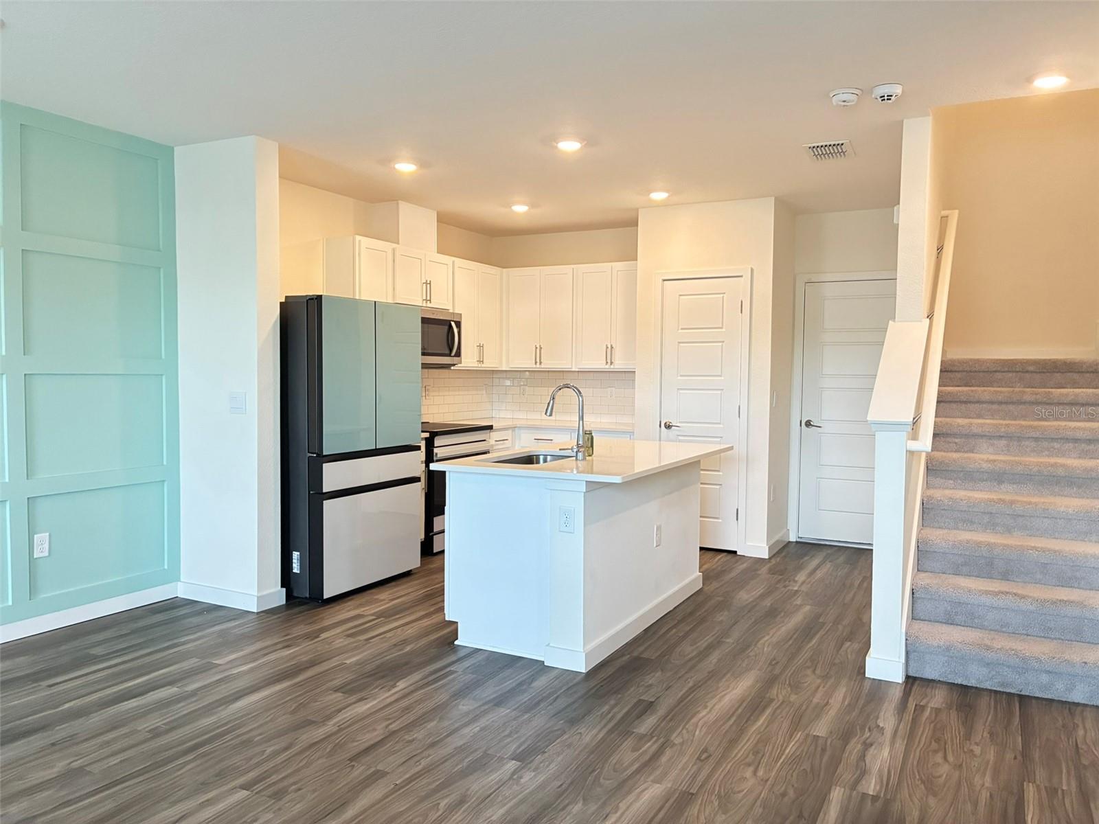 553 John L Mica Way, FL