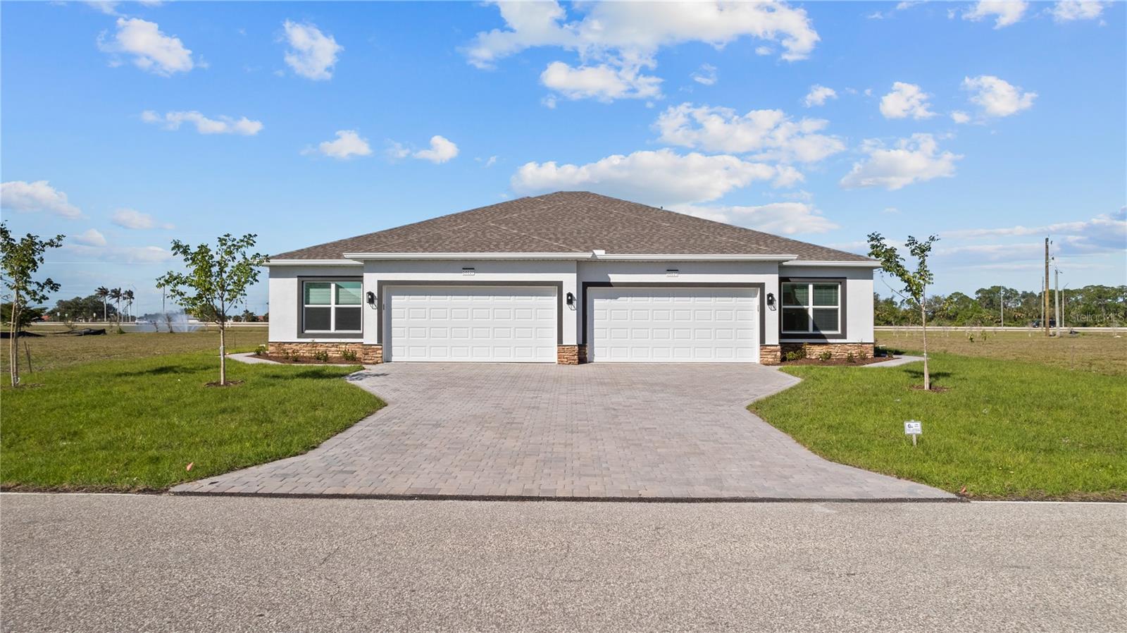 16105-16107 Badalona Dr, FL