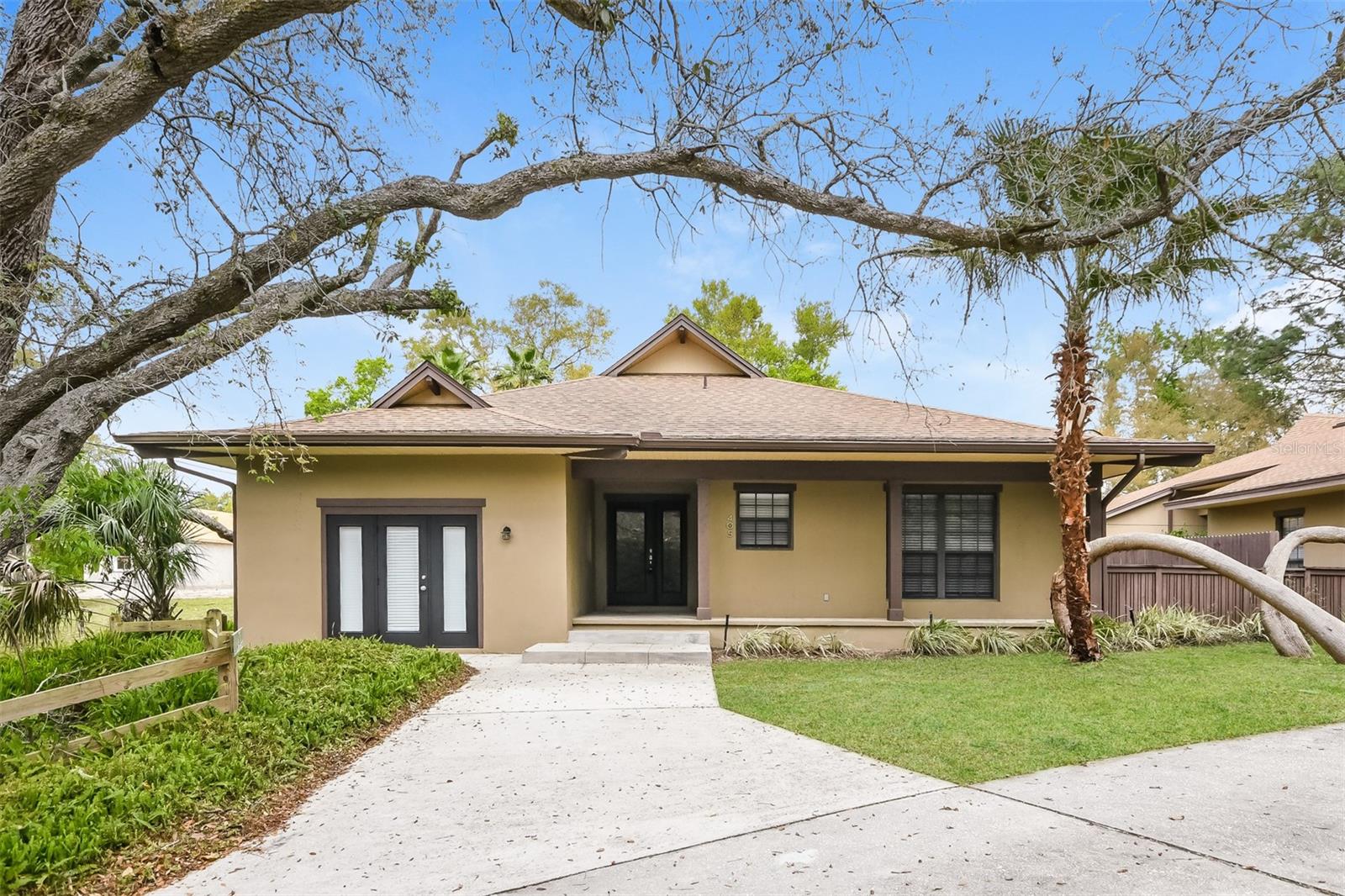 405 Center St, FL