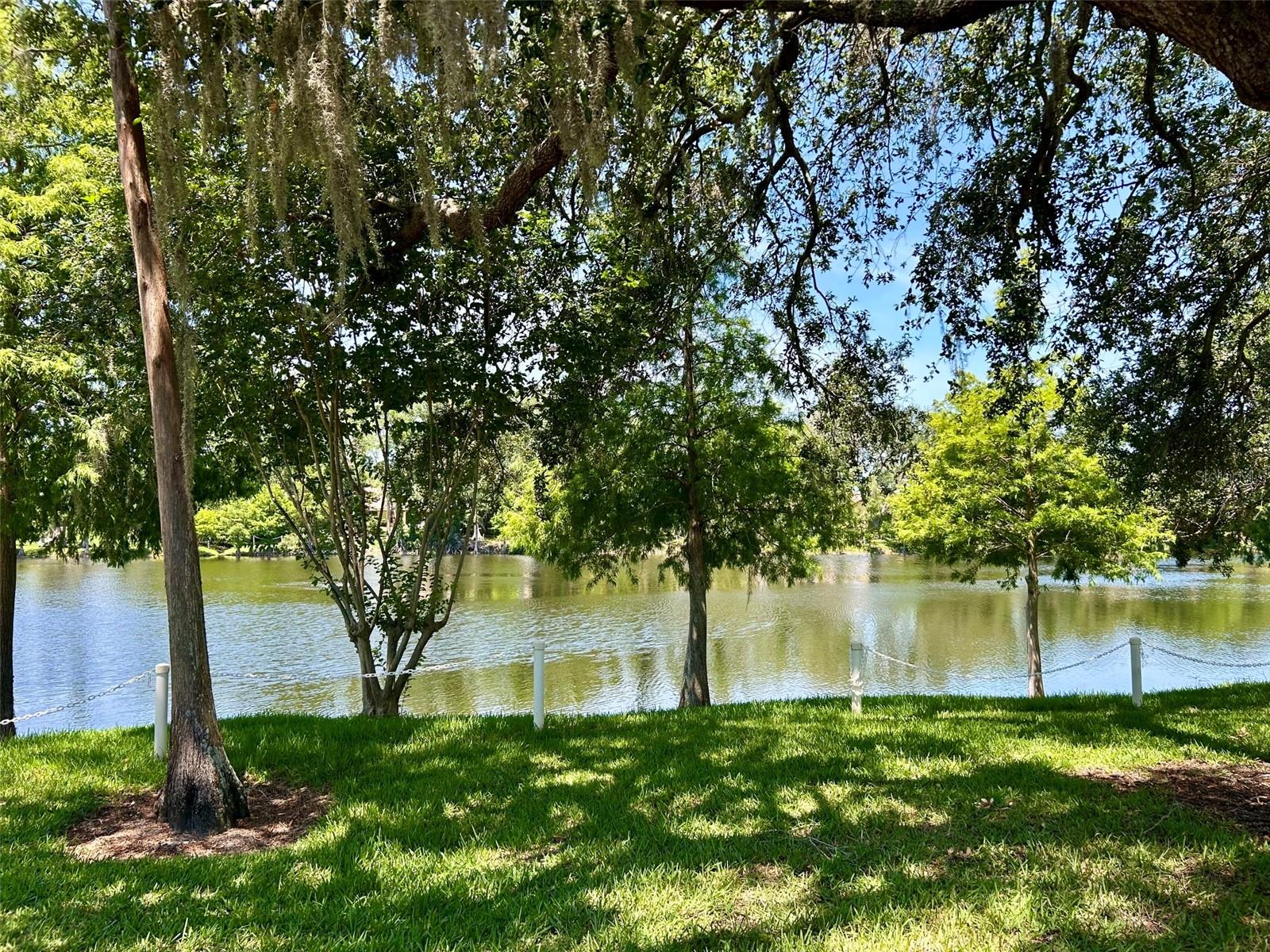 2572 Laurelwood Drive, FL