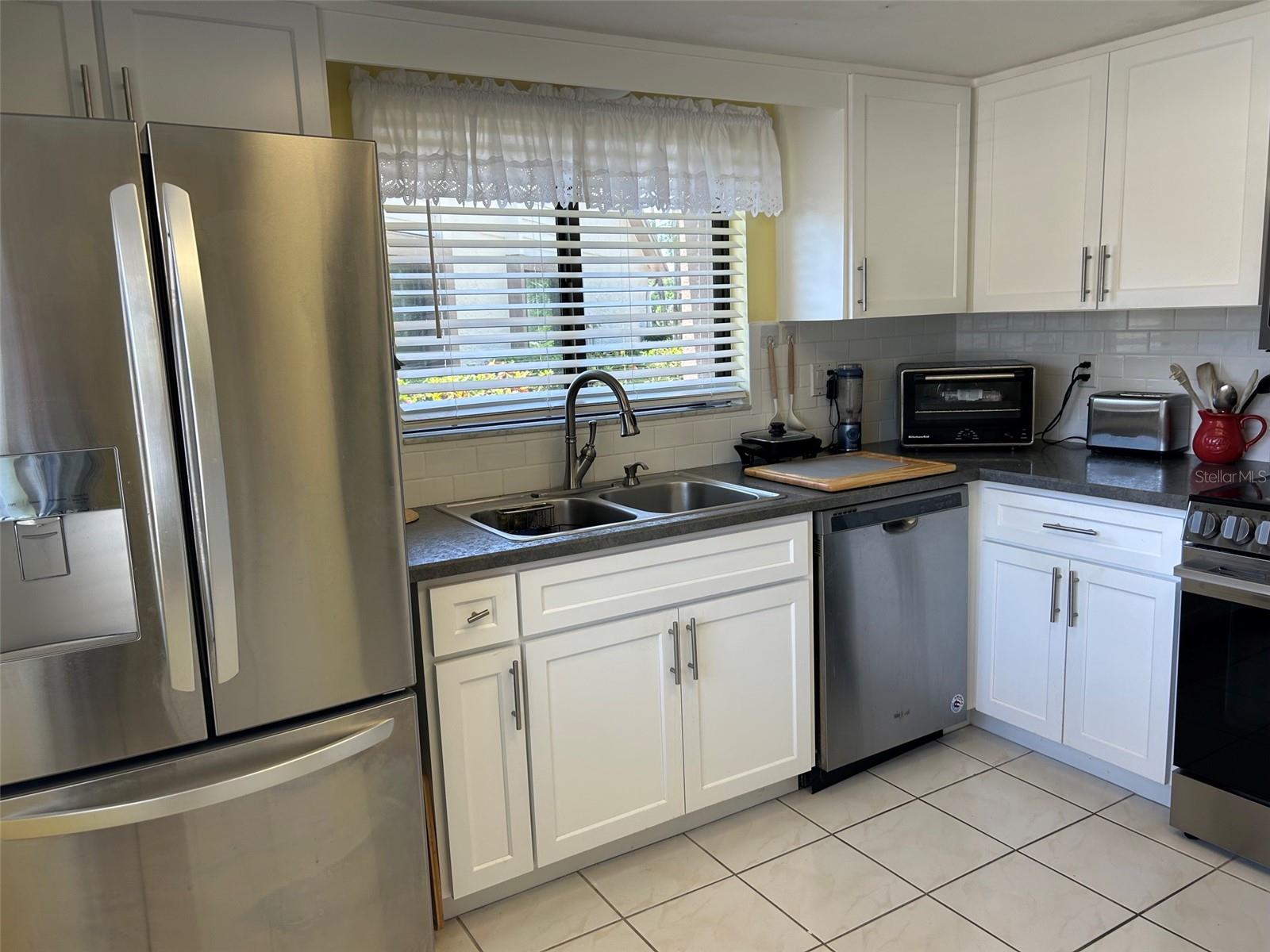 2572 Laurelwood Drive, FL