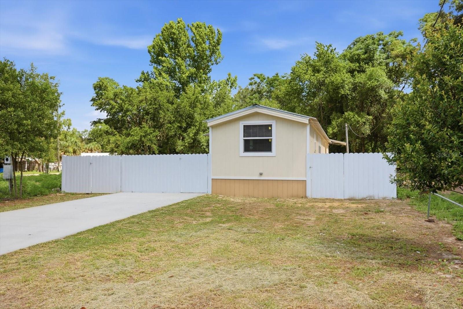 6403 Tangerine Lane, FL