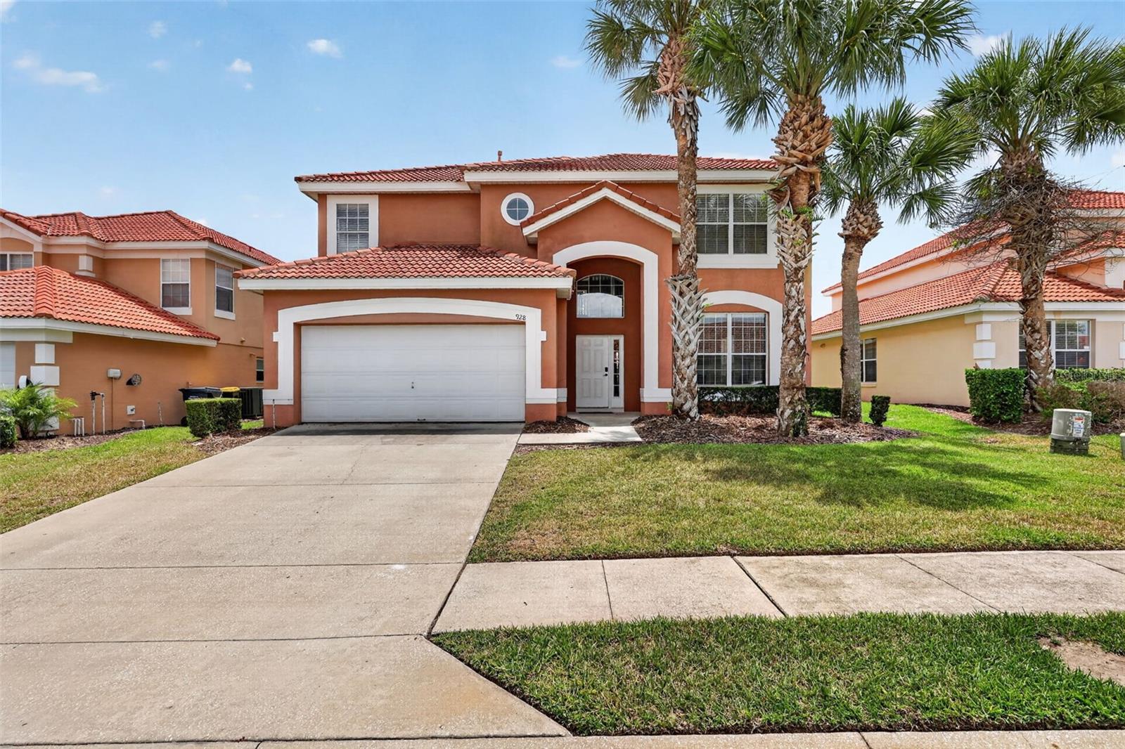 928 Solana Cir, FL