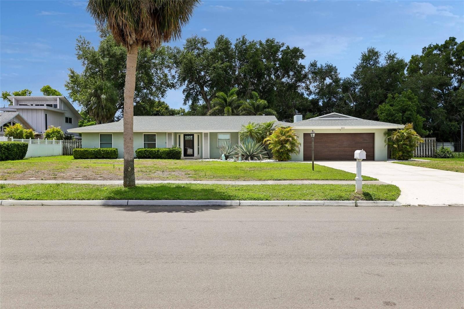 SARASOTA, FL — Residential