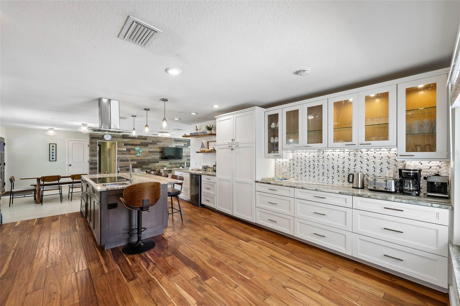 322 Suwanee Avenue, FL