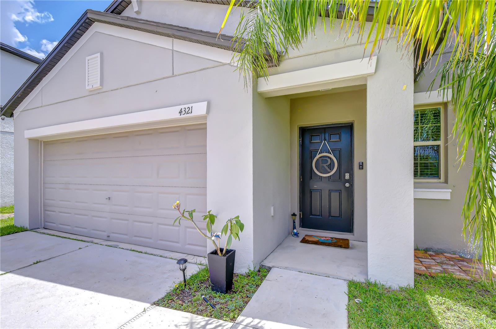 4321 Globe Thistle Drive, FL