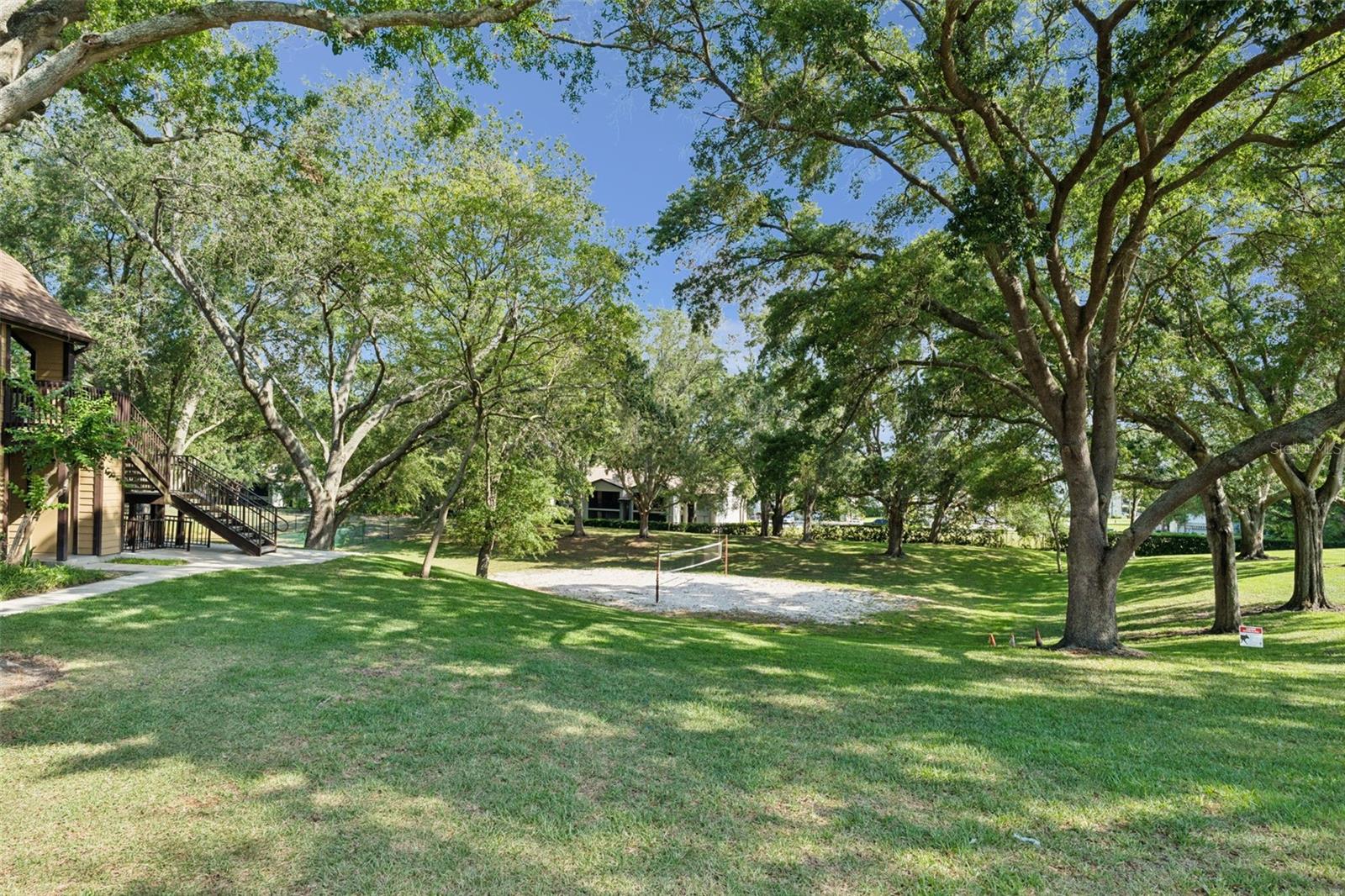 385 Woodside Drive, FL