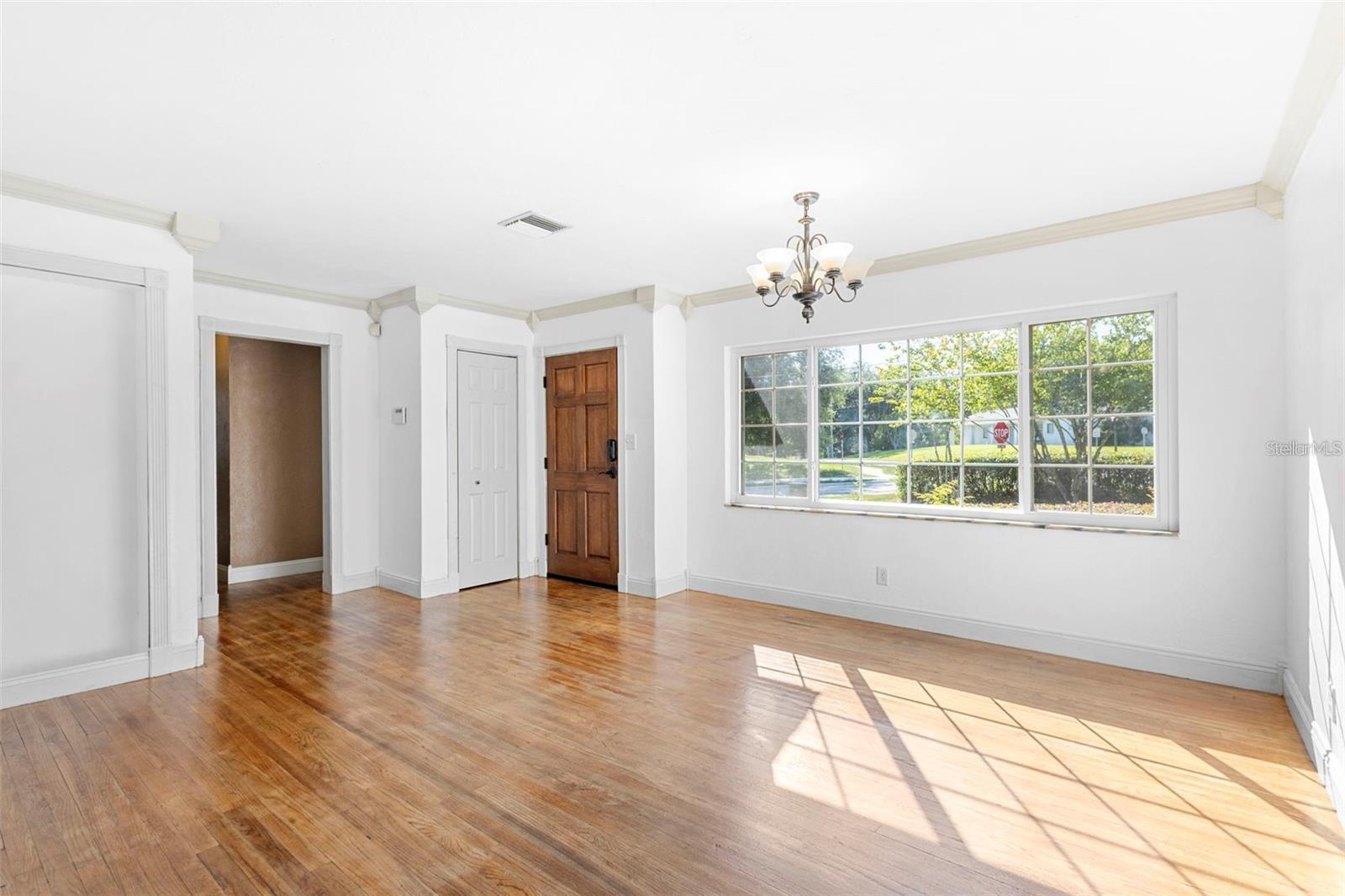 611 Garfield Avenue, FL
