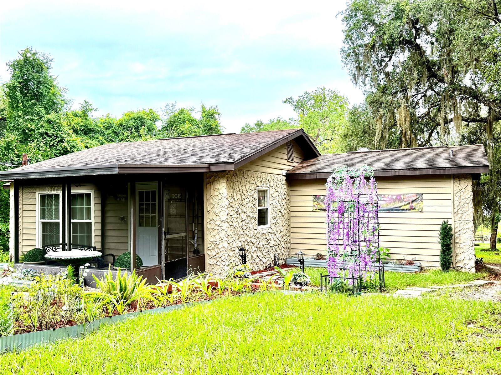 208 Ashley St, FL