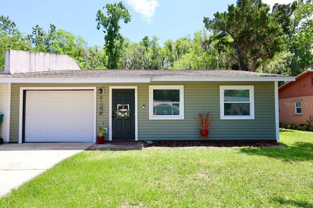 915 Royal Oak Court, FL