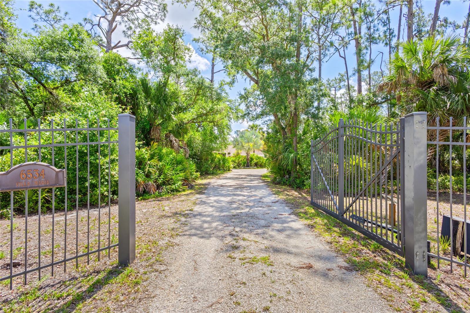 6534 Dunbarton Street, FL