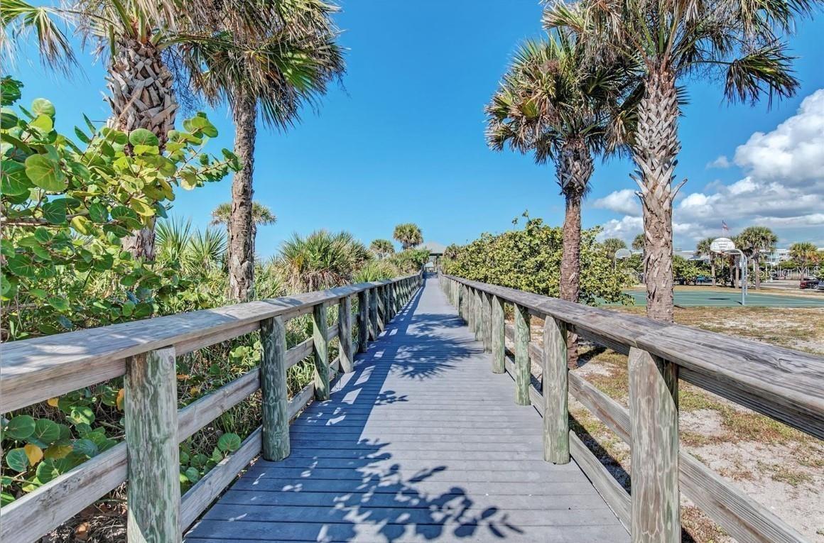 44 Starling Drive, FL