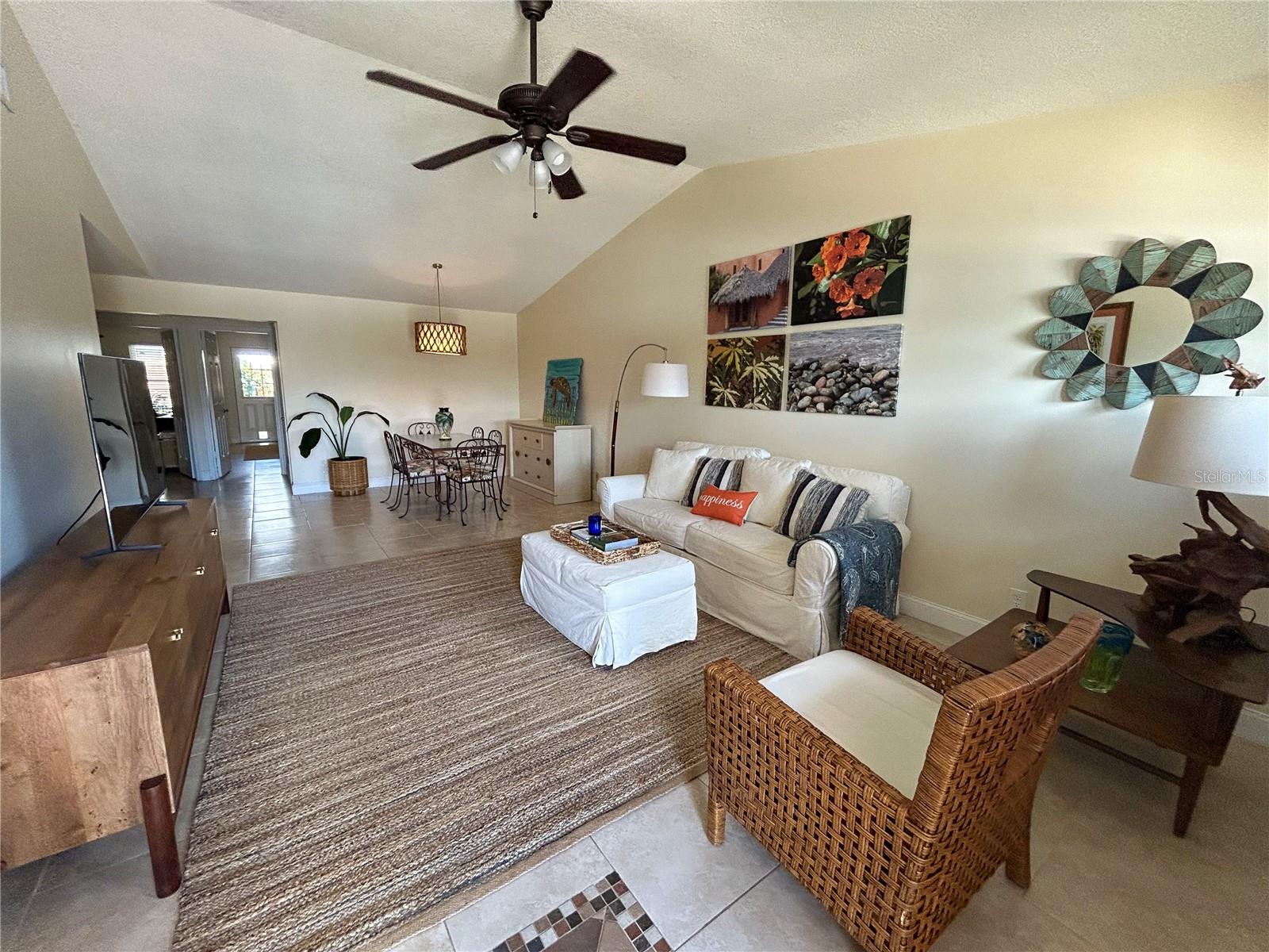 275 4th Street, FL