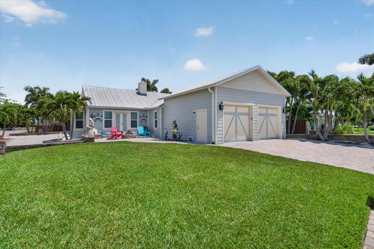 216 Sunrise Dr, FL