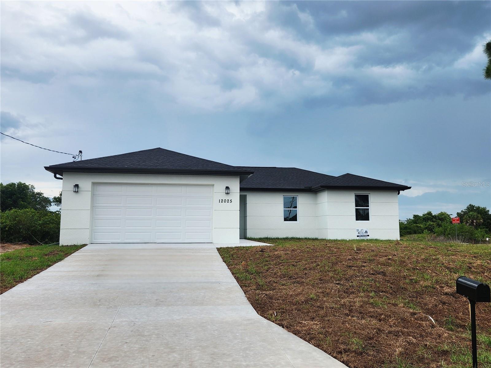 12025 Clarendon Avenue, FL