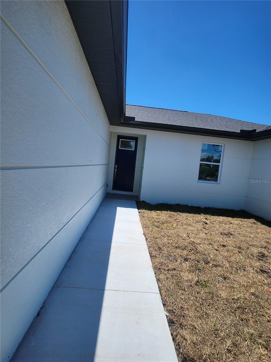 12025 Clarendon Avenue, FL