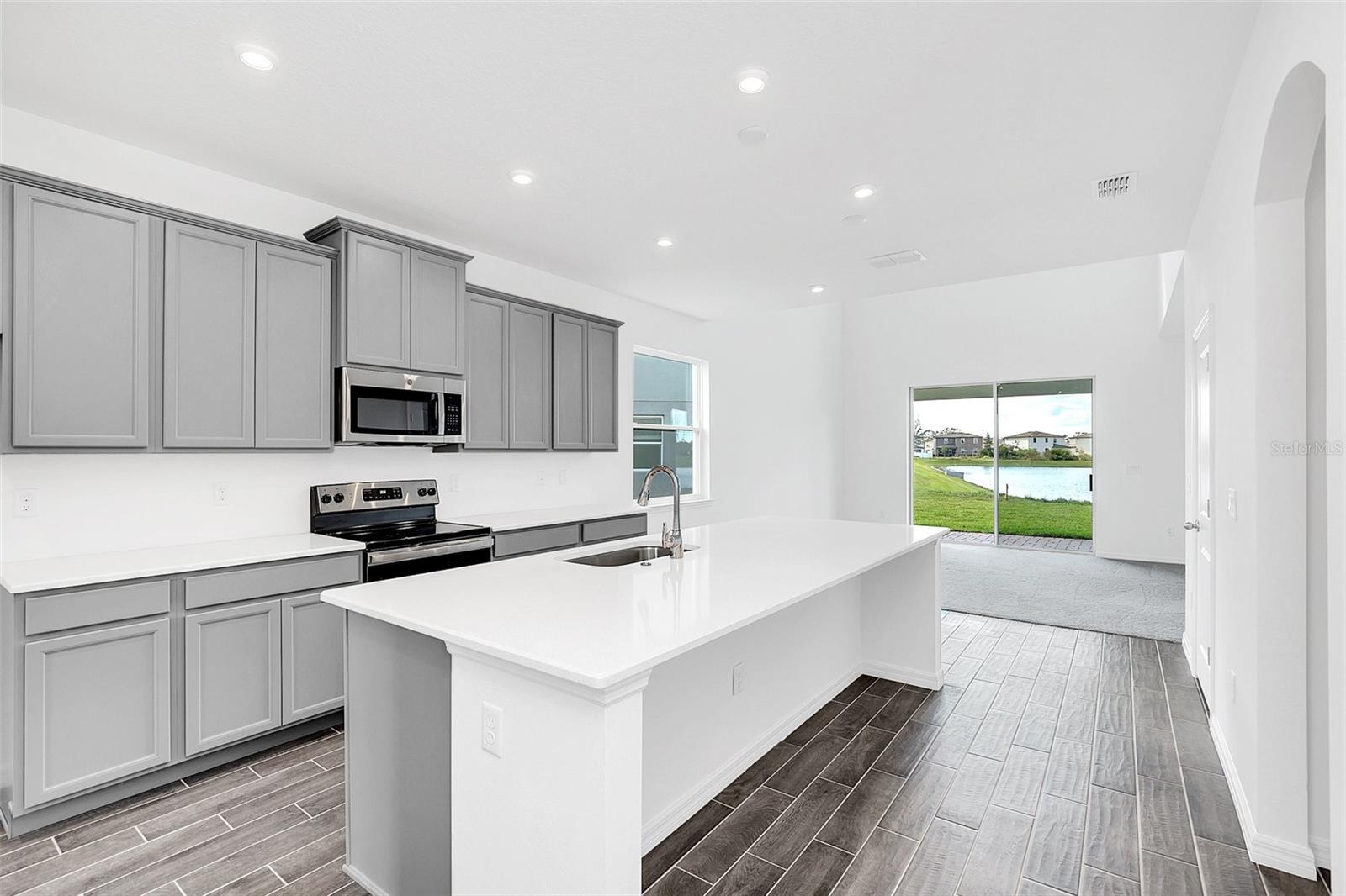 1217 Grassland Avenue, FL