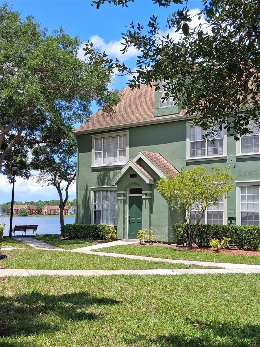 9020 Lake Chase Island Way #9020, FL