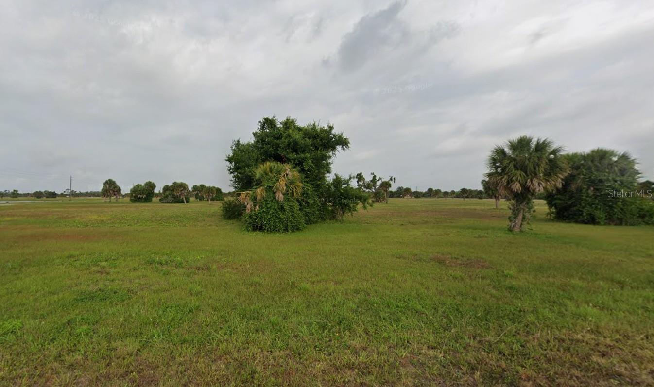 5 Elm Dr, FL