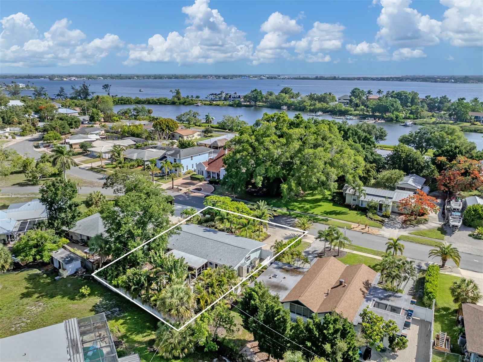 632 Park Drive, FL