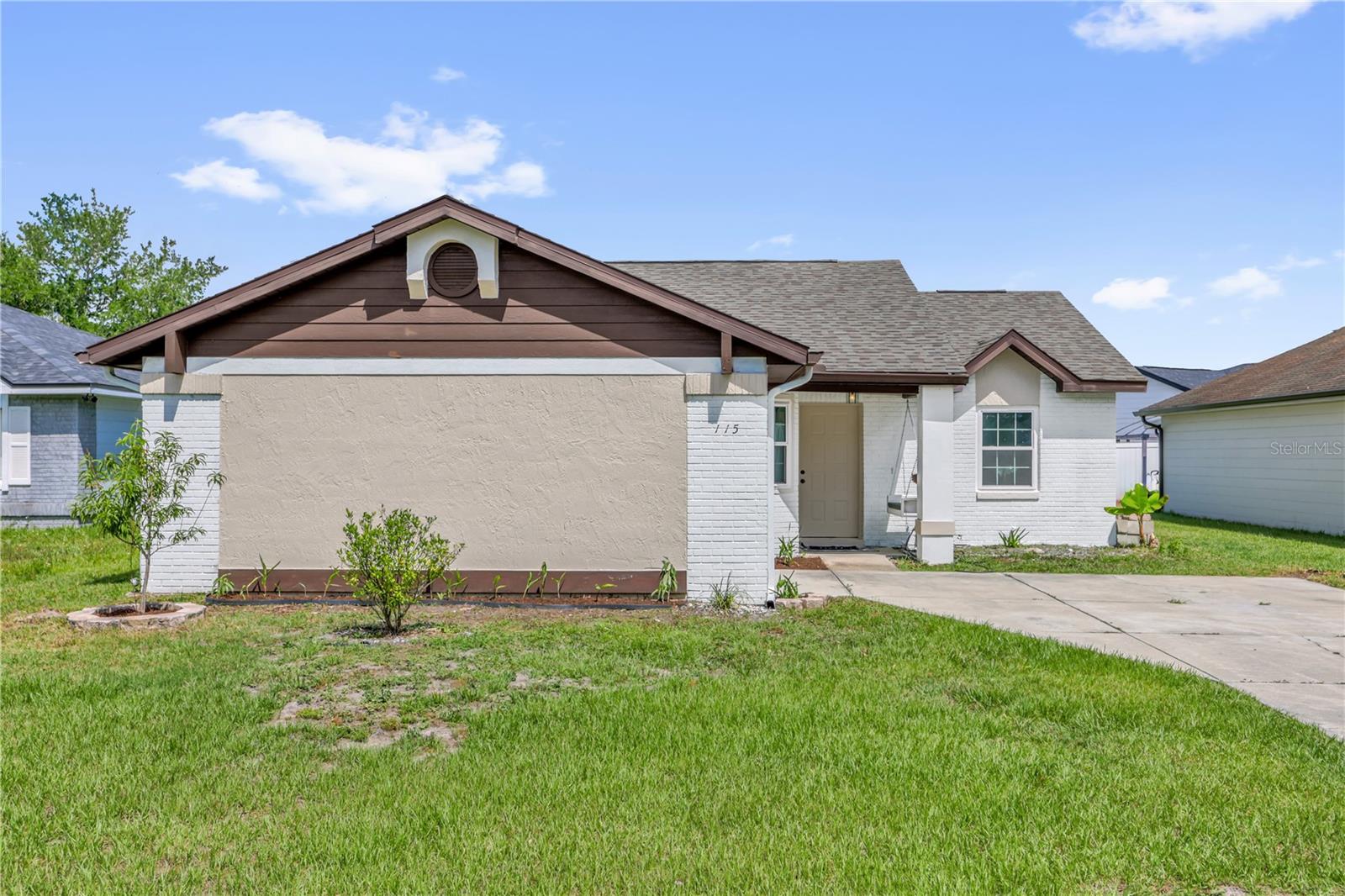 115 Coralwood Circle, FL