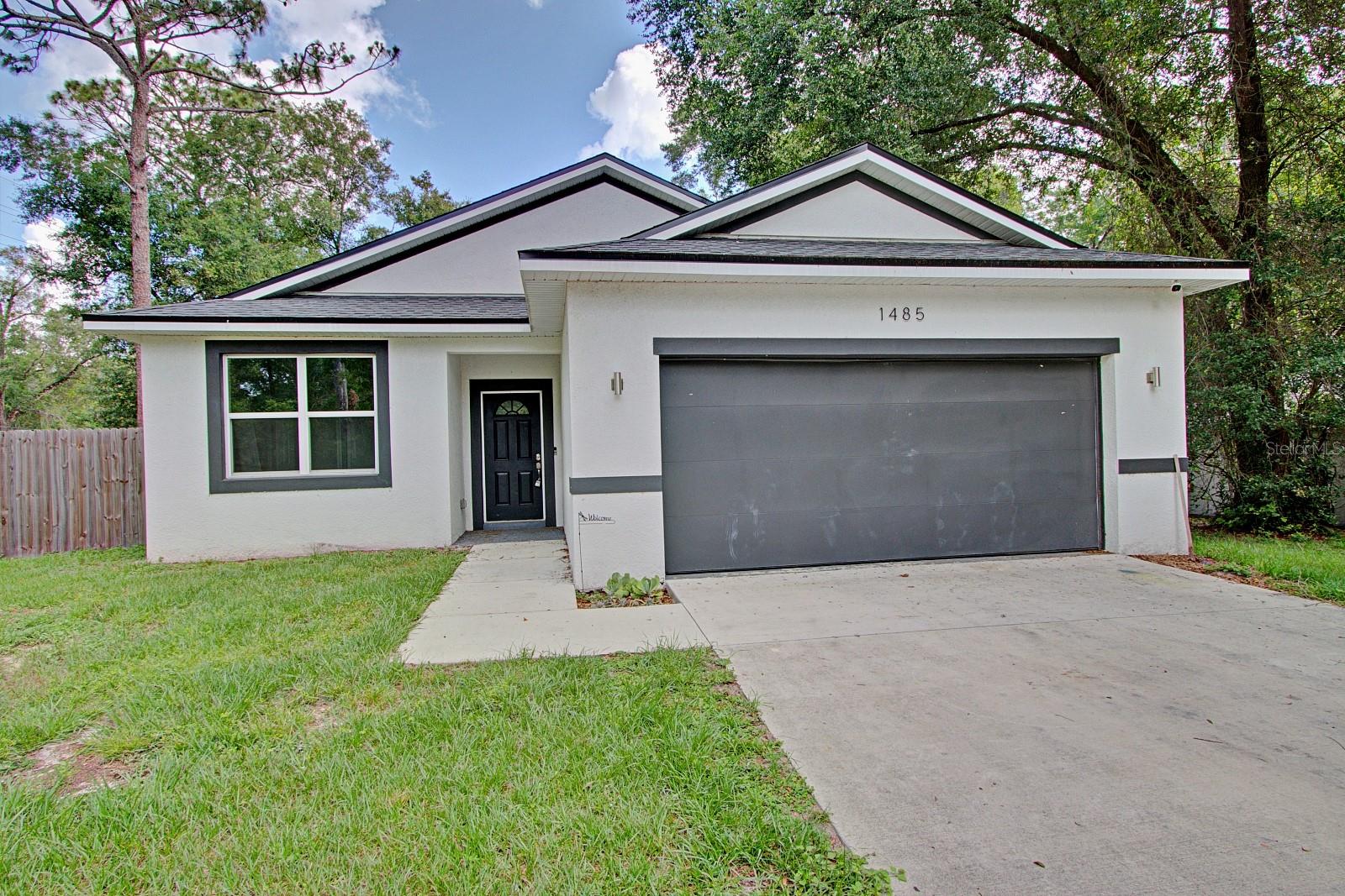 1485 1st Street, FL
