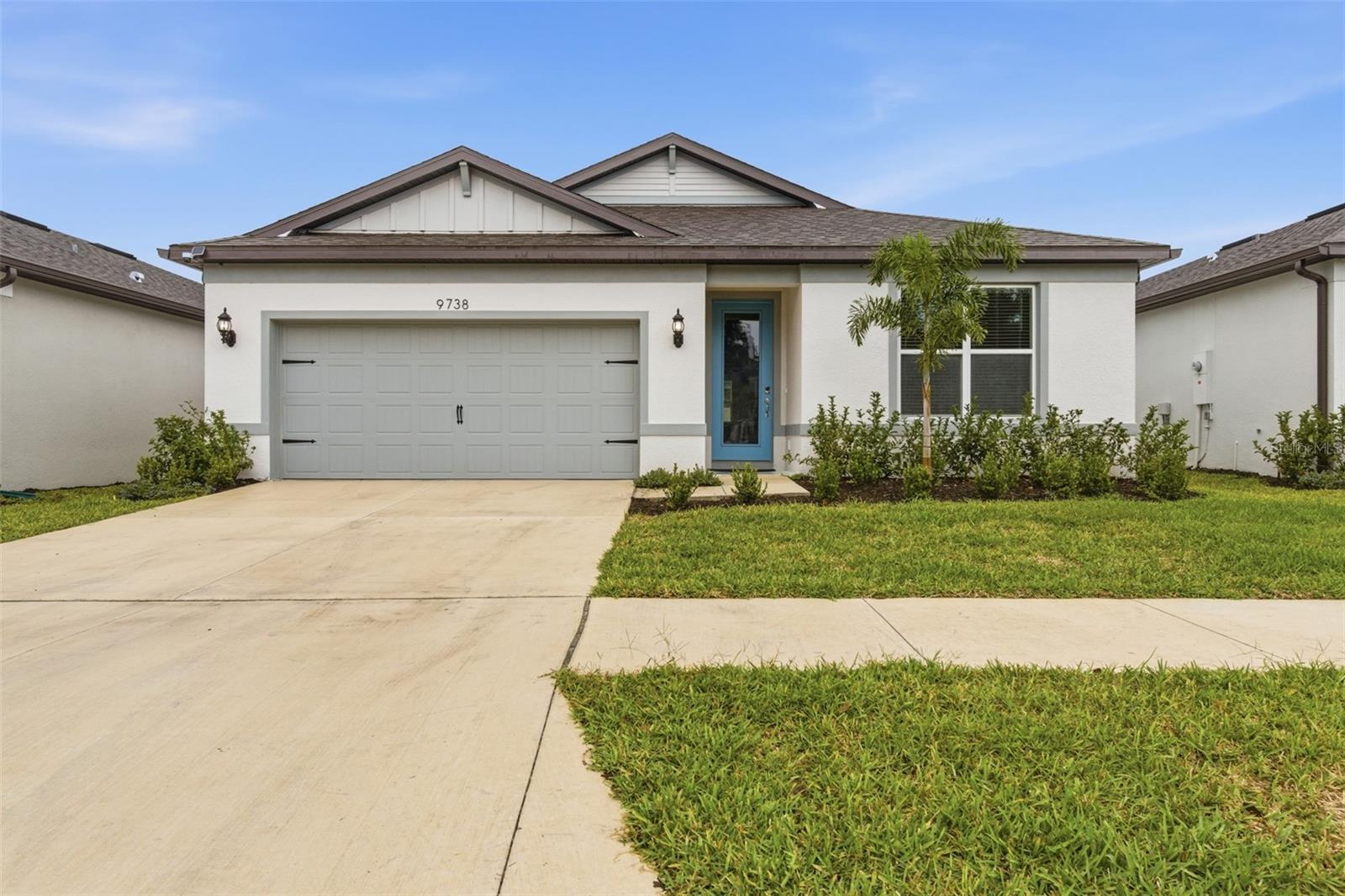 9738 Redwood Heights Loop, FL