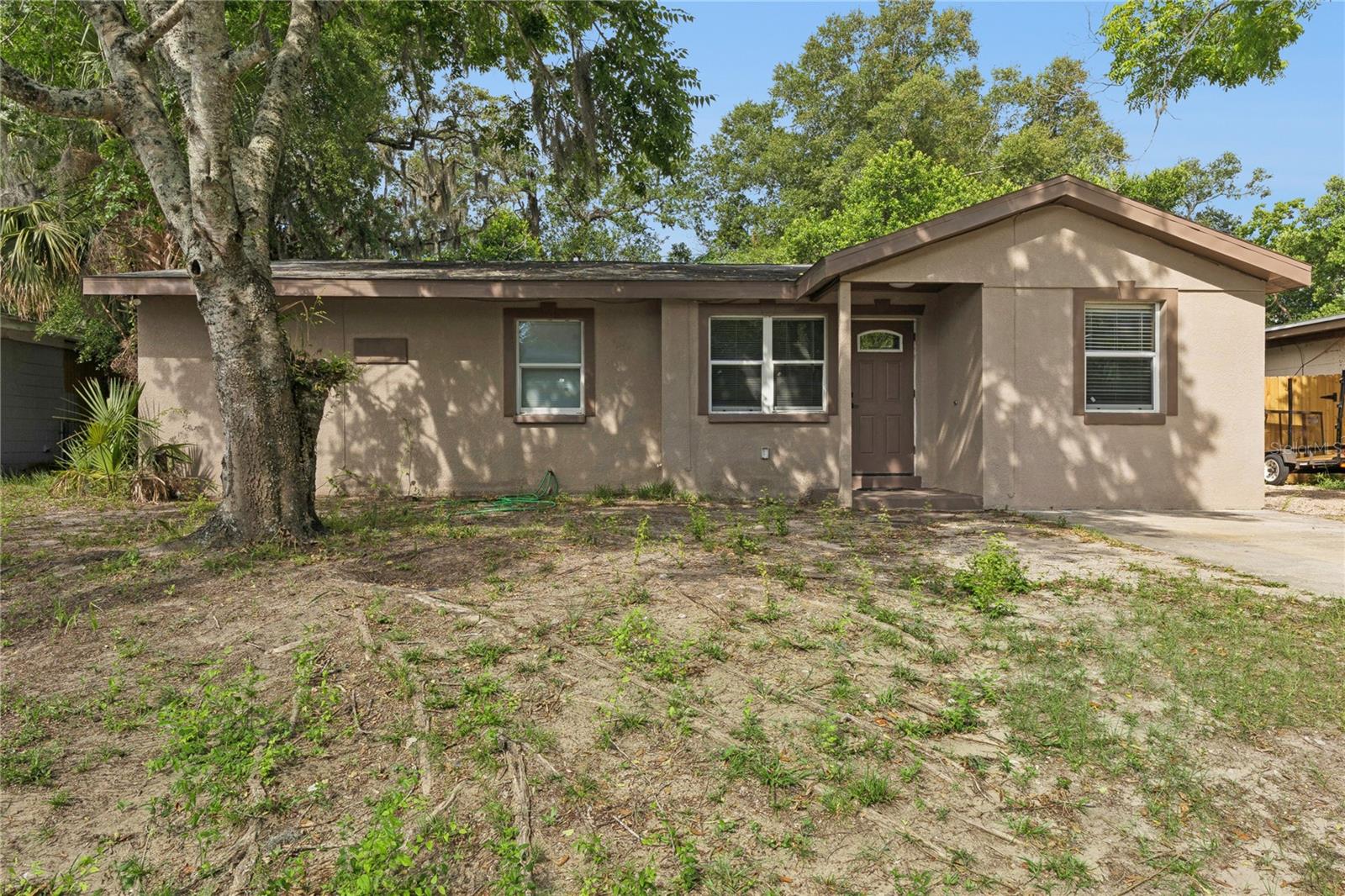 540 Colfax Dr, FL
